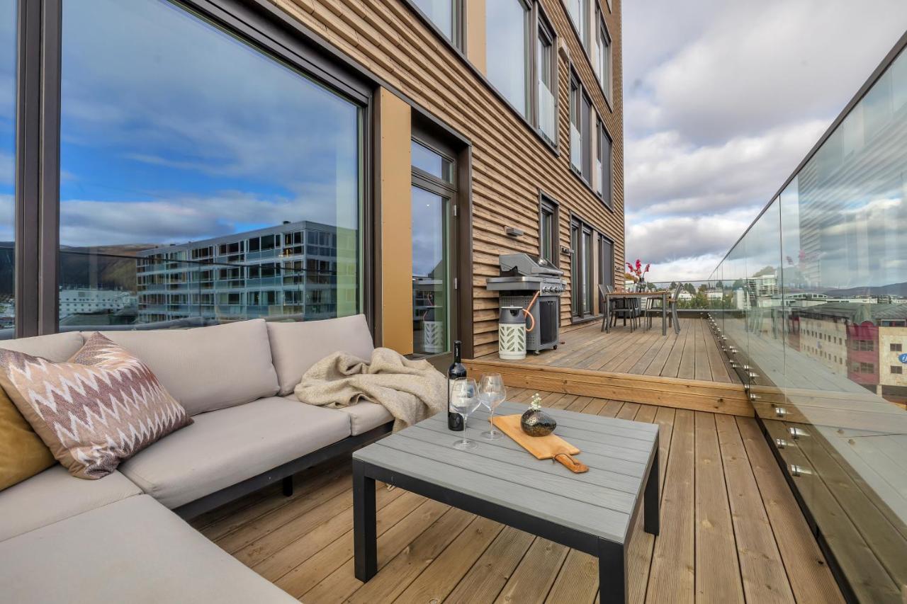 Penthouse In Downtown Tromso New Apartment Exterior photo