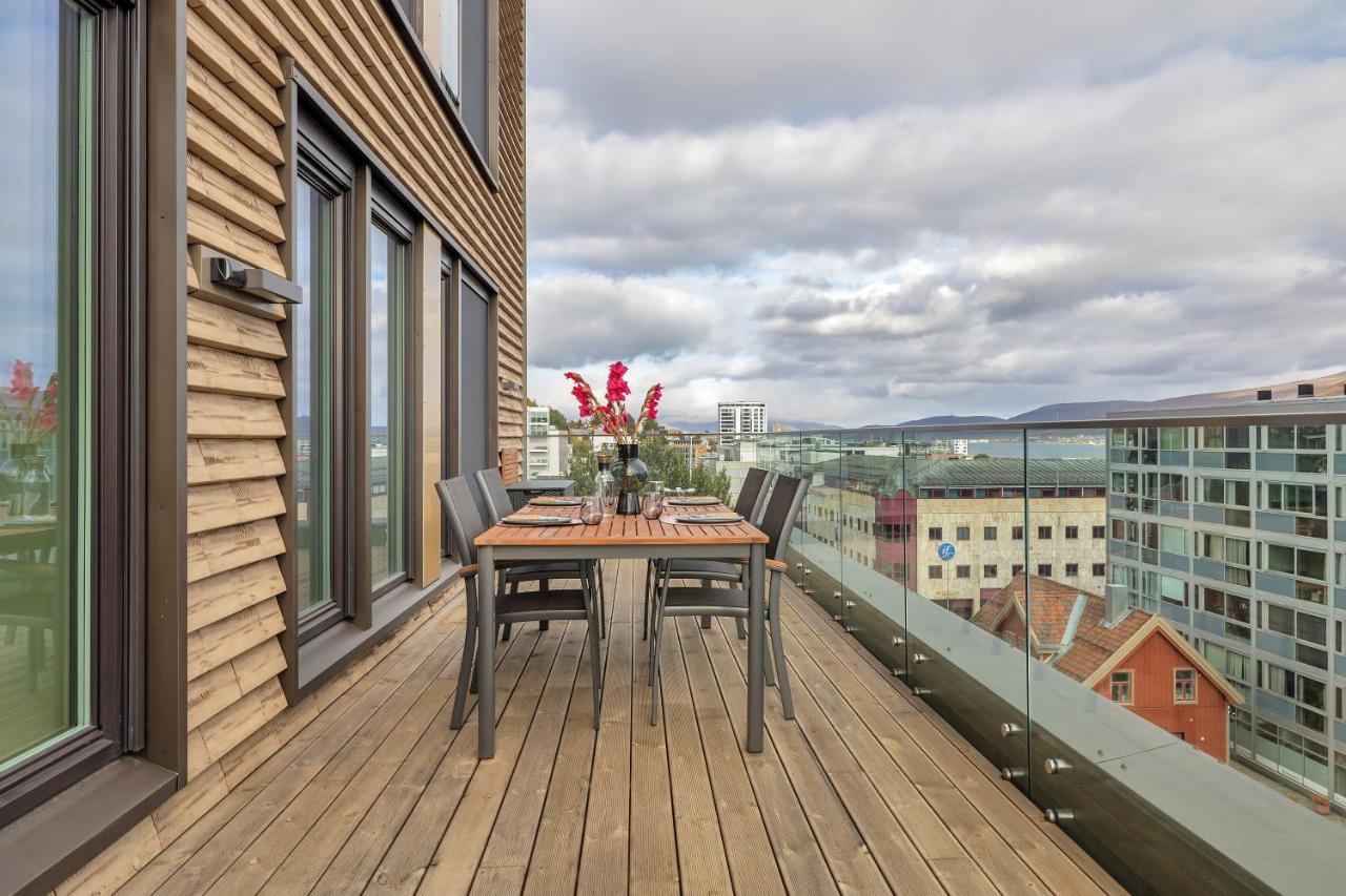 Penthouse In Downtown Tromso New Apartment Exterior photo
