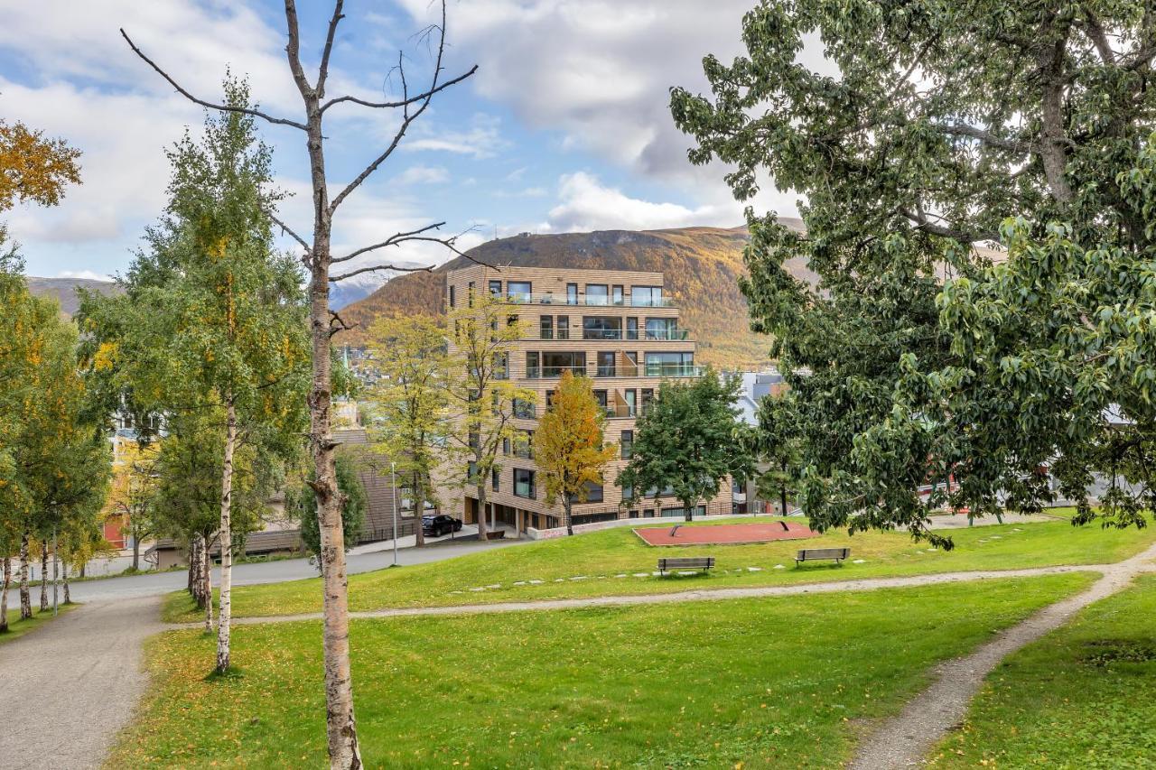 Penthouse In Downtown Tromso New Apartment Exterior photo